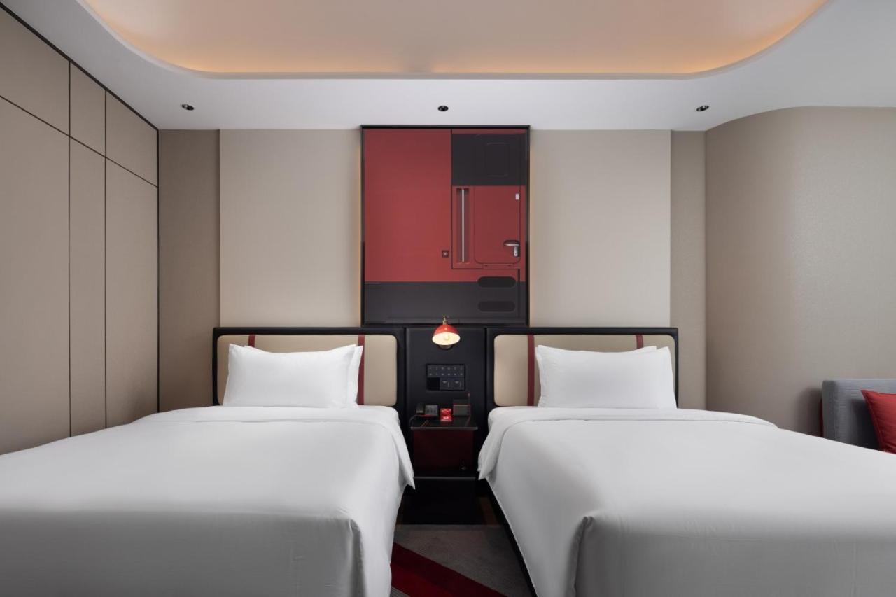 מלון Radisson Red Guangzhou South Railway Station מראה חיצוני תמונה