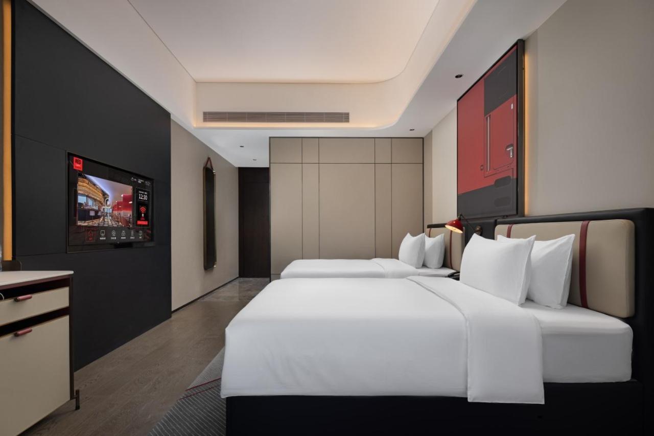 מלון Radisson Red Guangzhou South Railway Station מראה חיצוני תמונה