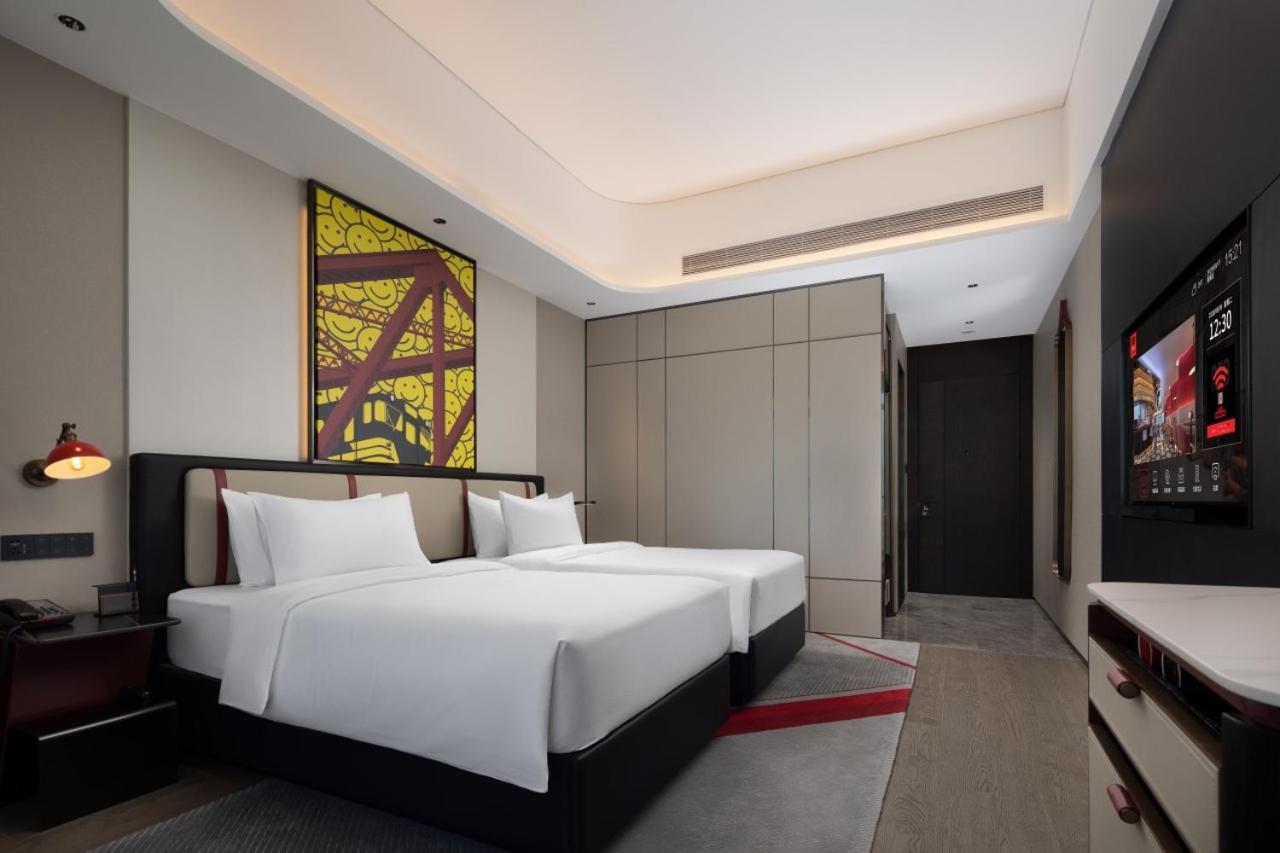 מלון Radisson Red Guangzhou South Railway Station מראה חיצוני תמונה