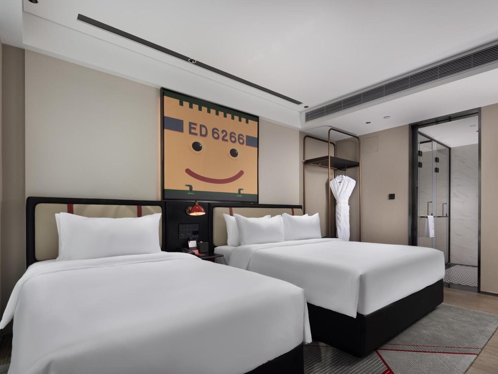 מלון Radisson Red Guangzhou South Railway Station מראה חיצוני תמונה
