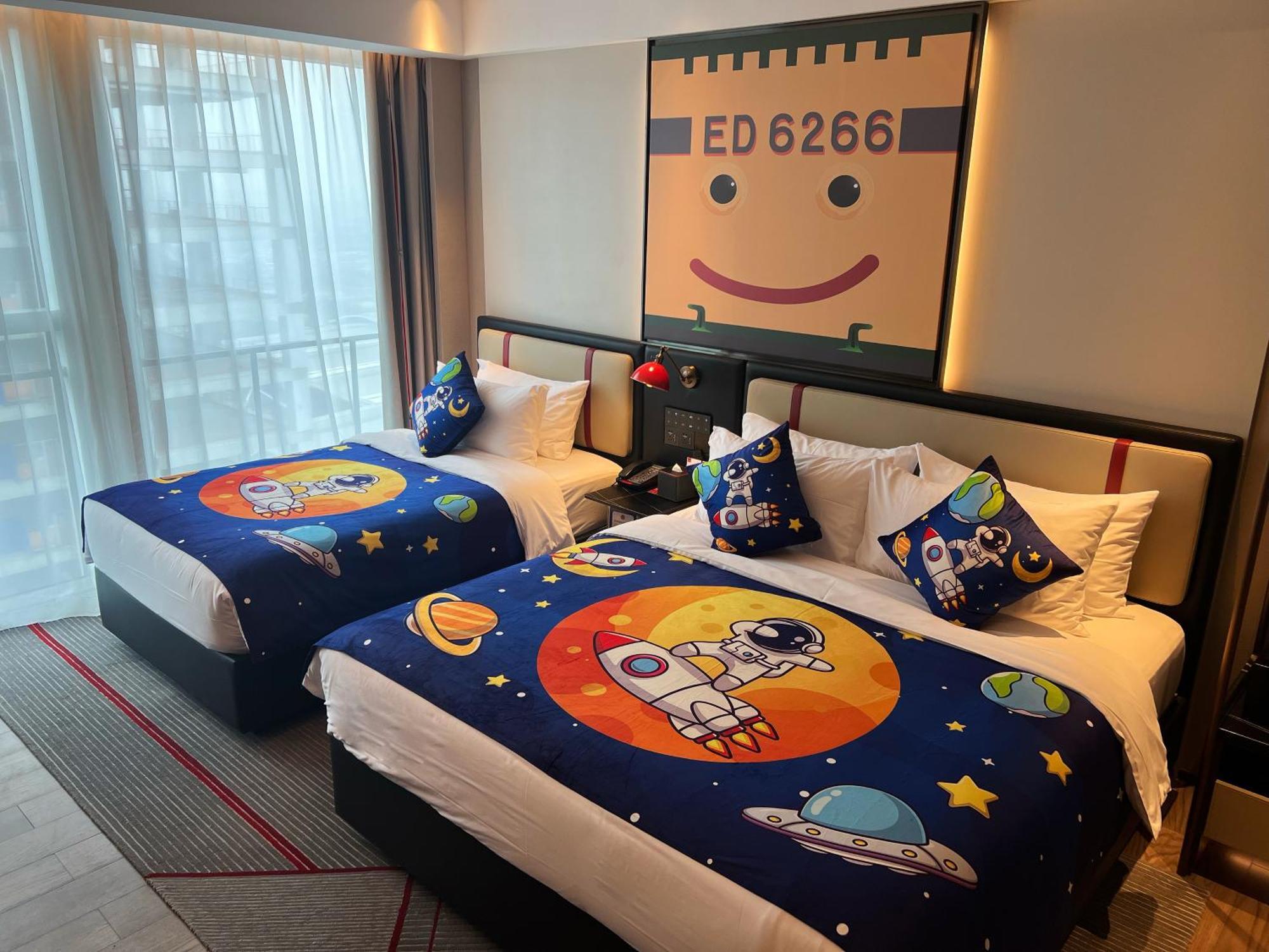 מלון Radisson Red Guangzhou South Railway Station מראה חיצוני תמונה